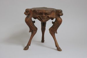 Vintage Furnishings or Antique Furnishings?