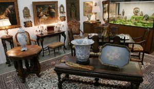 Insurance for Antiques – Appraisal for Furniture