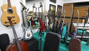 hughes-estate-sales-guitar-blog-6