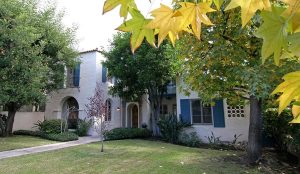 hughes-how-to-shop-estate-sales