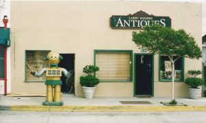 Vintage Furniture and Collectibles in Pasadena